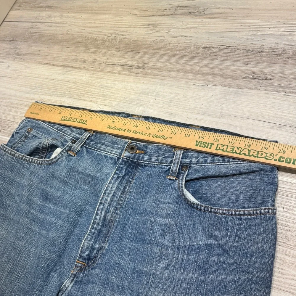Eddie Bauer Relaxed Fit Straight Leg Medium Wash Jeans Men 40Tx36 (39x33.5) Blue